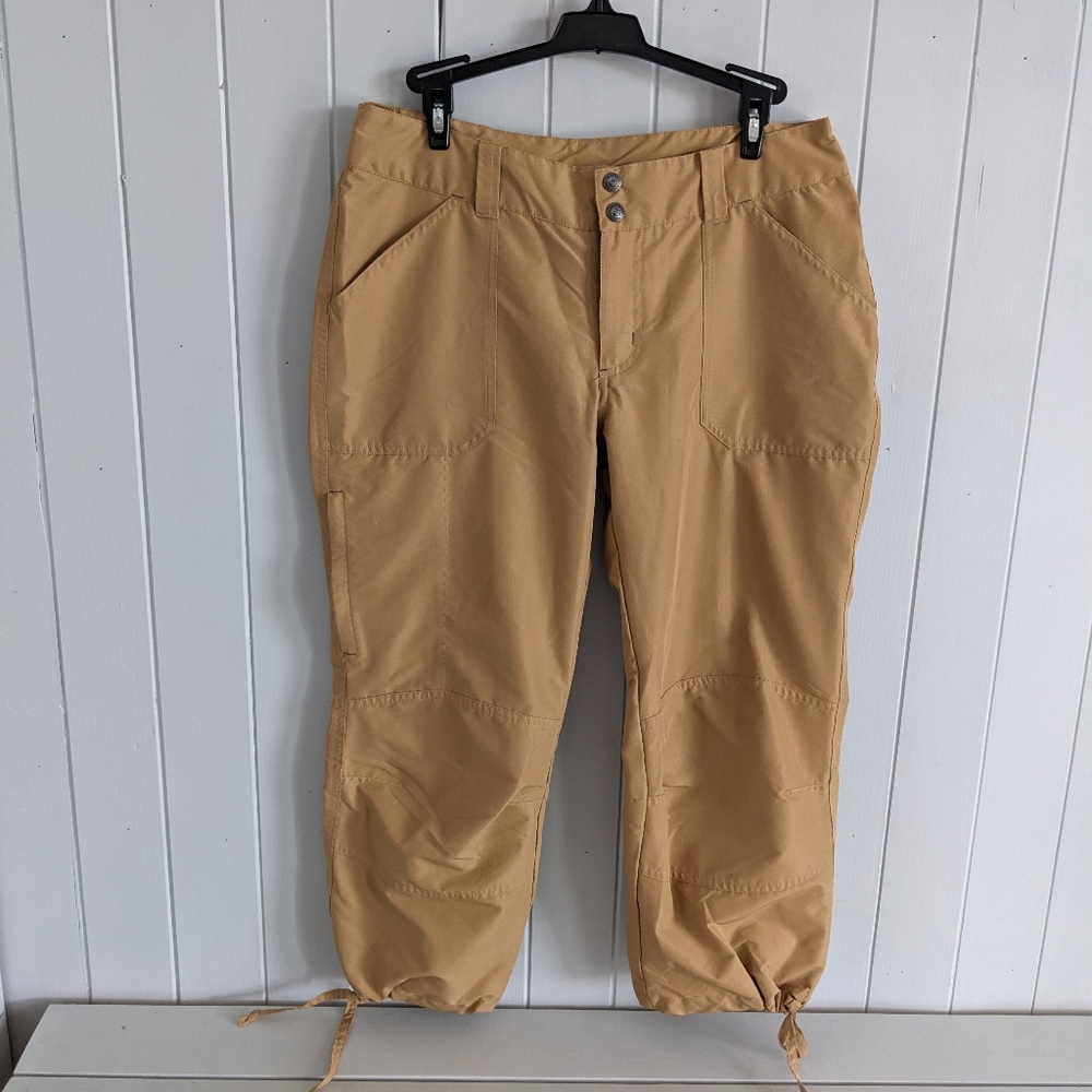 Patagonia women's pants with drawstring bottoms, cropped